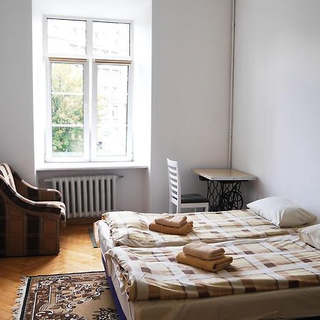 Guest Rooms Lviv Exterior photo