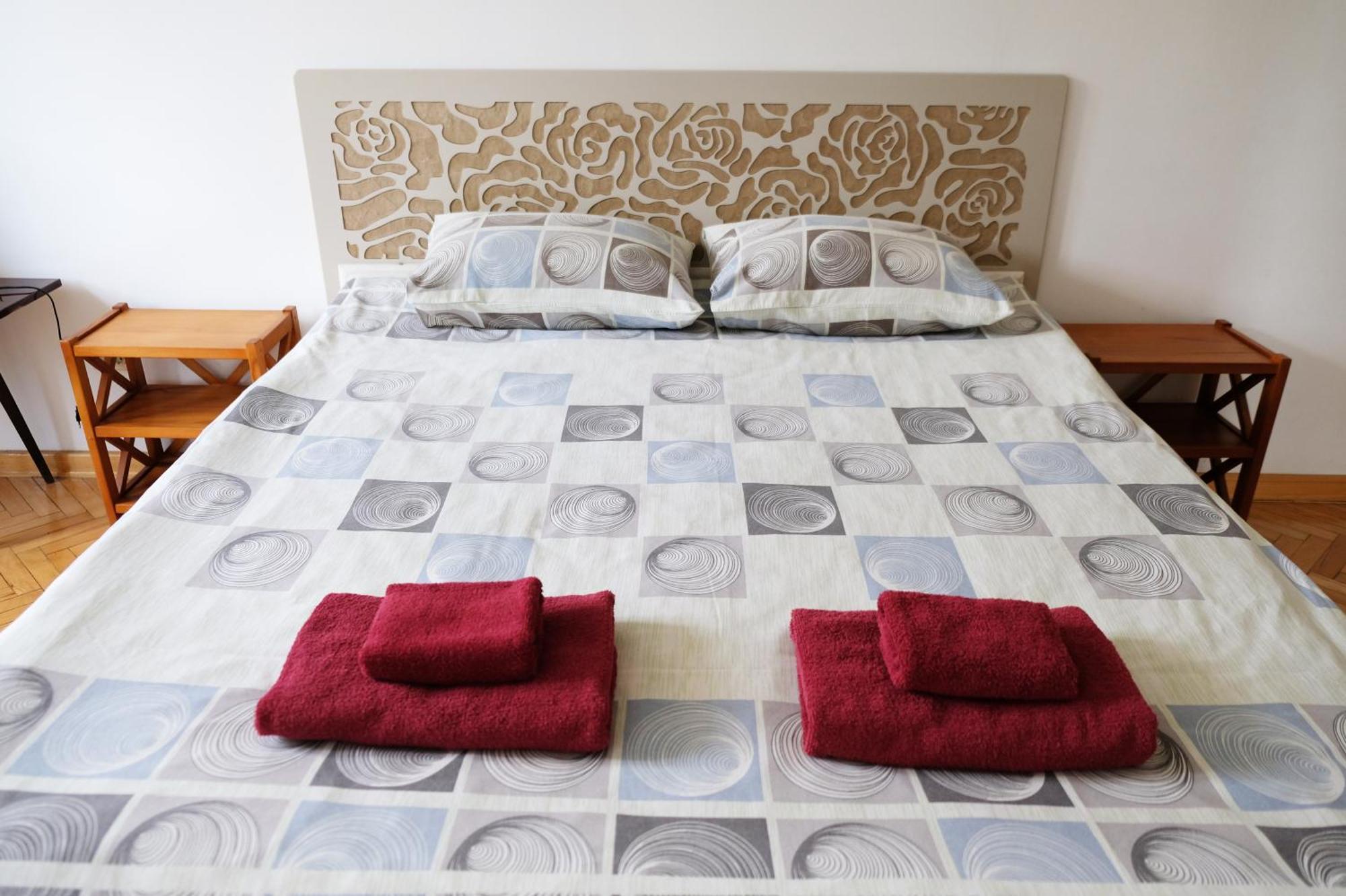 Guest Rooms Lviv Exterior photo
