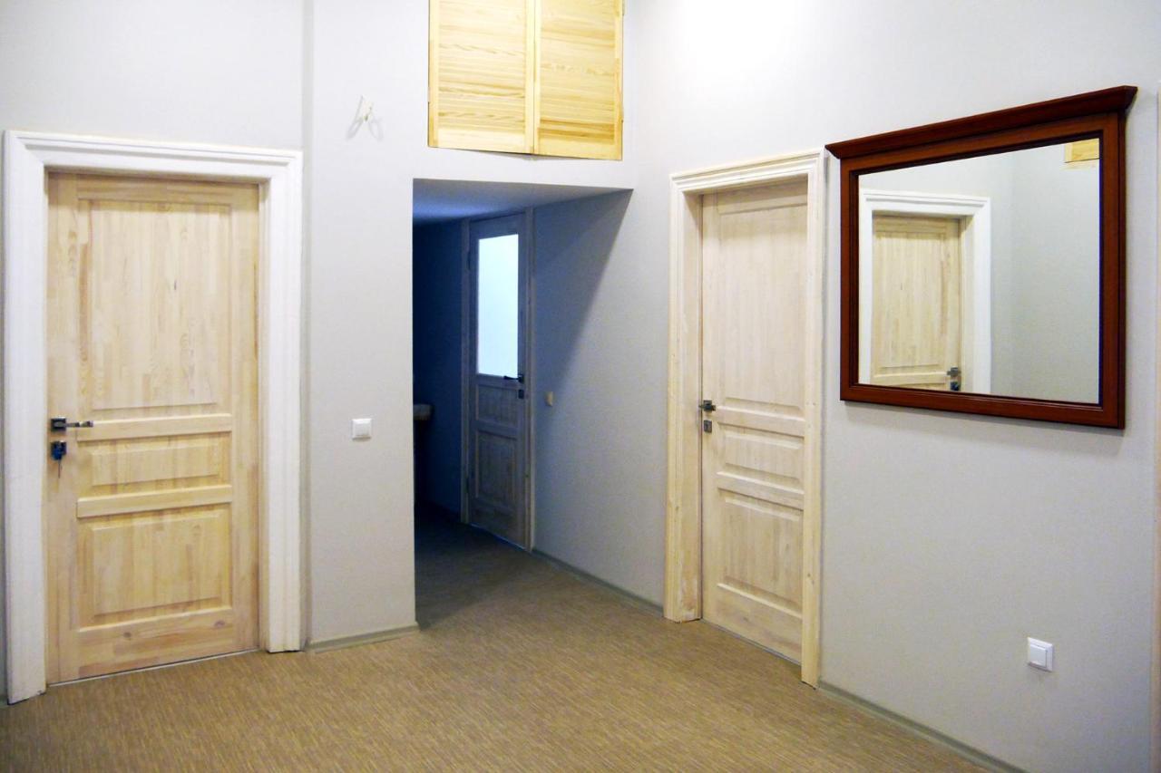 Guest Rooms Lviv Exterior photo